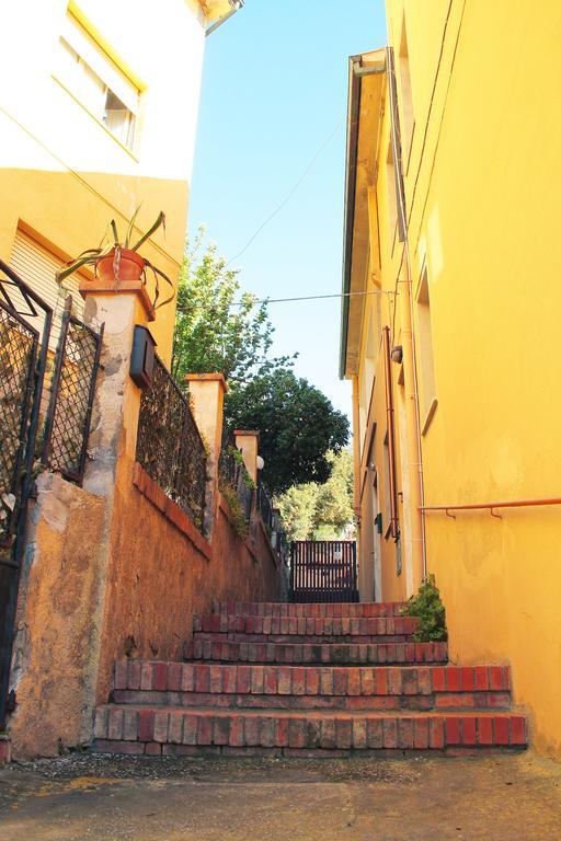 דירות קסטליונה דלה פסקאיה Casa Marina מראה חיצוני תמונה